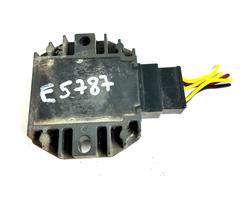 Piaggio Regulátor napětí