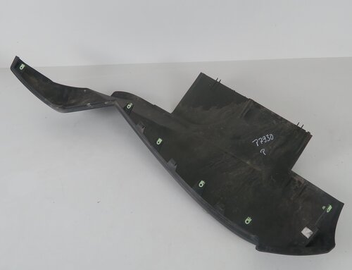 Peugeot Pravý spodní plast