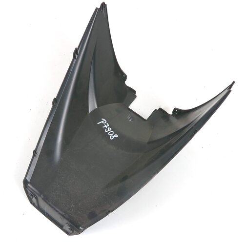 Suzuki Kryt pod nohami