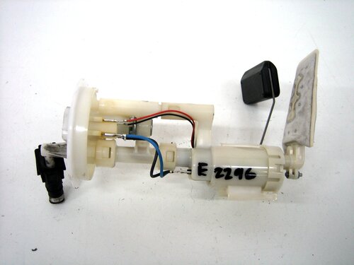 Suzuki Palivové čerpadlo + plovák